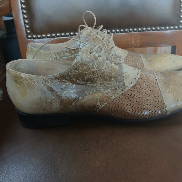 Novel spiffy mens lace ups in snakeskin and embossed leather. - Picture 4 of 8